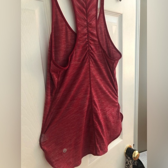 Lululemon Heathered cranberry size medium flowy light tank - Picture 7 of 8